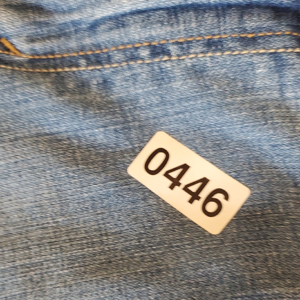 Women's Levi's 515 cuffed Denim Shorts Size 14 - Picture 13 of 14